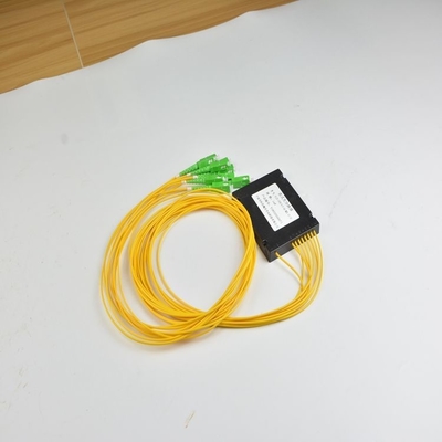 Температурная стабильность -40-85 C dB 0,5 1*8 SC/APC ABS Box Type PLC Splitter для сети